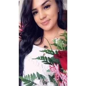 Meet your Posher, Kennia